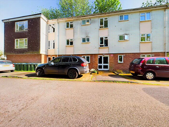 1 Bedroom Flat To Rent In Blackbridge Court, Blackbridge Lane, RH12