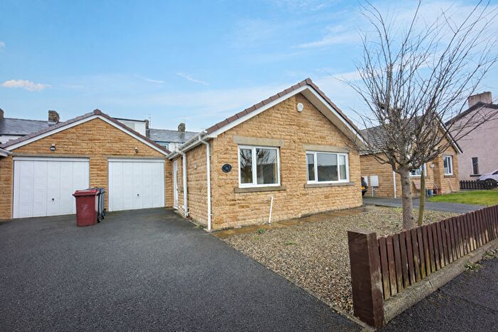 2 Bedroom Bungalow For Sale In Wordsworth Street Hapton, Burnley, BB12