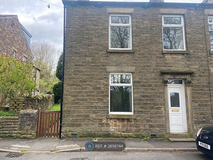 4 Bedroom End Of Terrace House To Rent In High Lea Road, High Peak, SK22