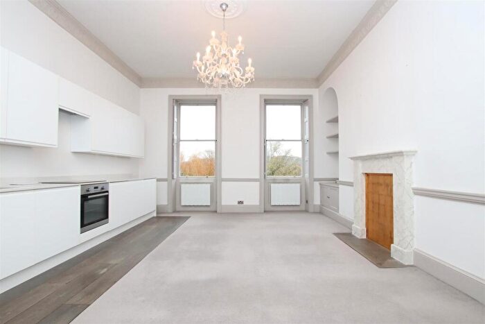 1 Bedroom Flat To Rent In Camden Crescent, Bath, BA1