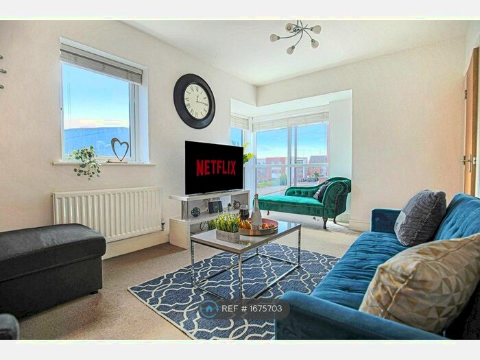 4 Bedroom Semi-Detached House To Rent In Knights Crescent, Bletchley, Milton Keynes, MK2