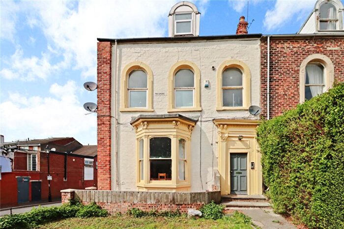 2 Bedroom Flat For Sale In The Grove, Sunderland, Tyne And Wear, SR2