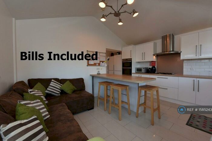 5 Bedroom End Of Terrace House To Rent In Guildford Park Avenue, Guildford, GU2