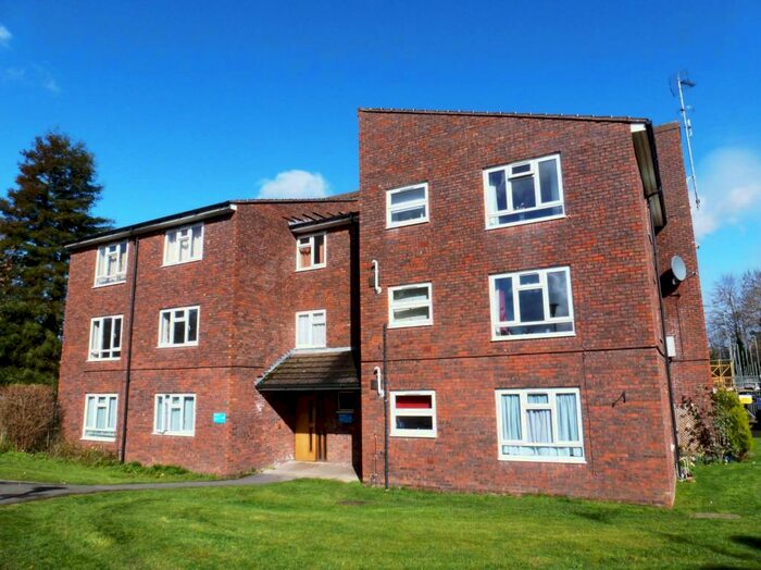 1 Bedroom Property To Rent In Boxgrove Area, Guildford, GU1