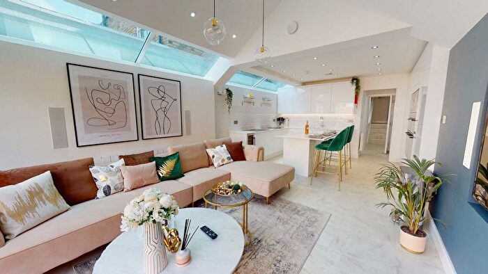 7 Bedroom Property To Rent In Lochaline Street, Hammersmith, W6