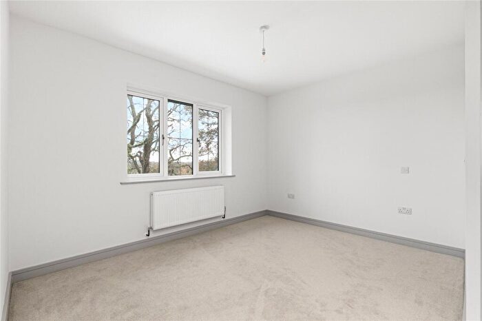 4 Bedroom Detached House For Sale In London Road, Binfield, Bracknell, Berkshire, RG42