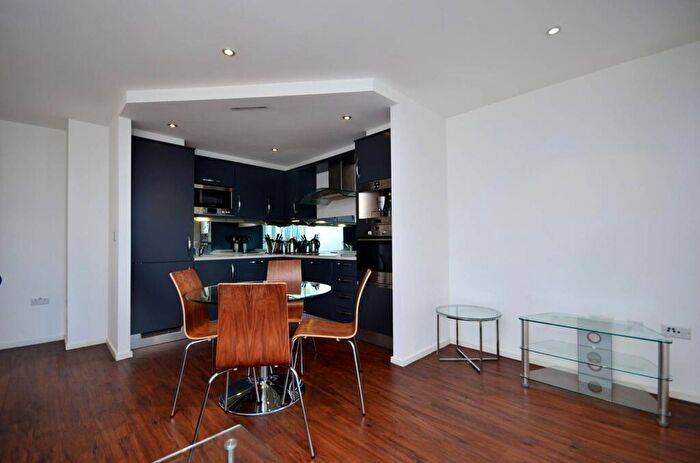 1 Bedroom Flat To Rent In The Oxygen, Royal Docks, London, E16