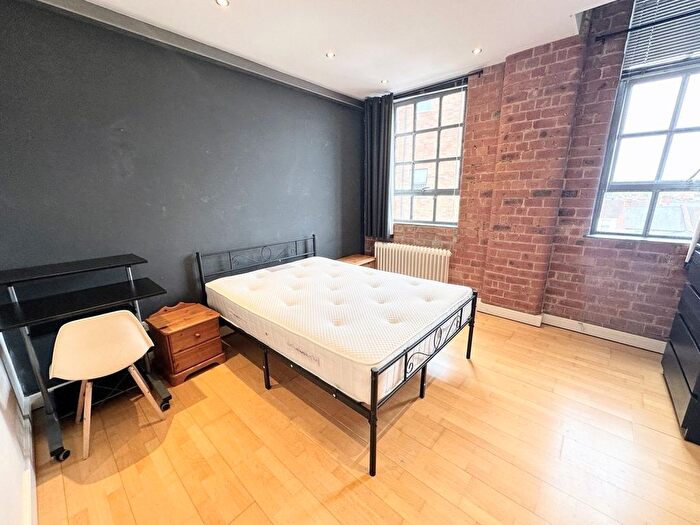 3 Bedroom Flat To Rent In Grove Works, Northampton, Northampton, Northamptonshire, NN1