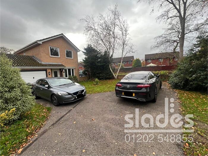 3 Bedroom Detached House For Sale In Portesham Gardens, Muscliffe, Bournemouth, BH9