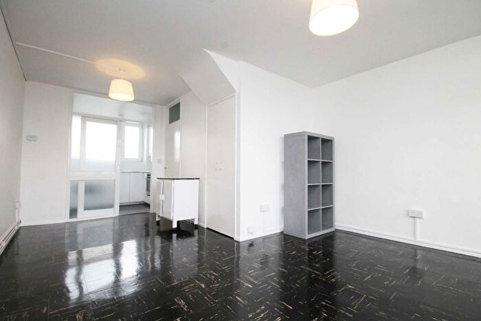 2 Bedroom Flat To Rent In Clem Attlee Court, Fulham, SW6