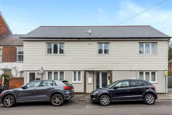 1 Bedroom Flat To Rent In The Willows, Gardner Road, Guildford, GU1