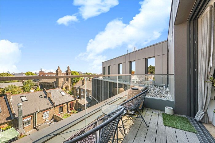 2 Bedroom Flat For Sale In Harrow Road, London, NW10