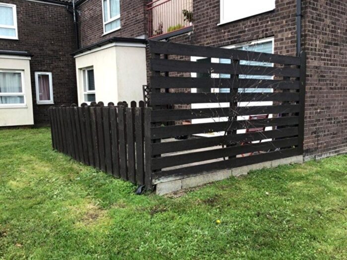 2 Bedroom Flat To Rent In Beauchamp Walk, Scunthorpe, DN16