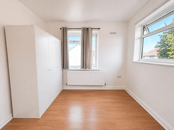 1 Bedroom Flat To Rent In Pallett Court, Wembley, HA0