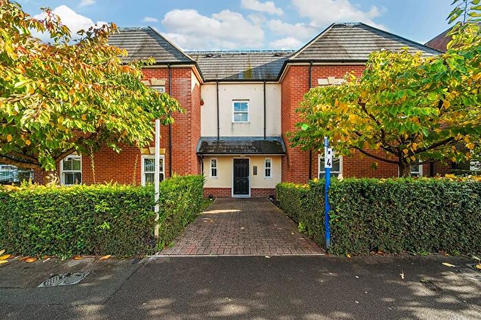 2 Bedroom Flat To Rent In Rockingham Road, Newbury, RG14