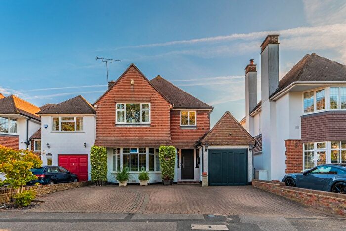 3 Bedroom Detached House For Sale In Highlands, Church Walk, Wilmington, DA2