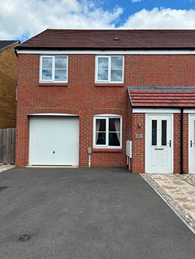 3 Bedroom Semi-Detached House To Rent In Speight Crescent, Kettering, Northamptonshire, NN15