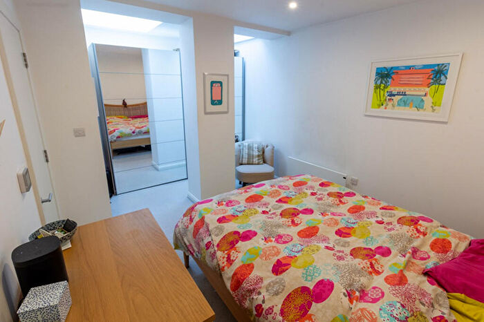 2 Bedroom Apartment To Rent In - Ashby Road, London, SE4