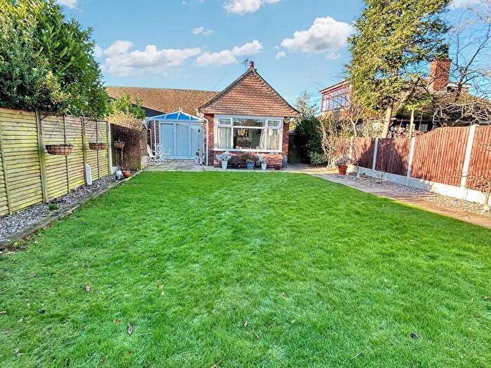3 Bedroom Semi-Detached Bungalow For Sale In Beccles Road, Bradwell, Great Yarmouth, NR31