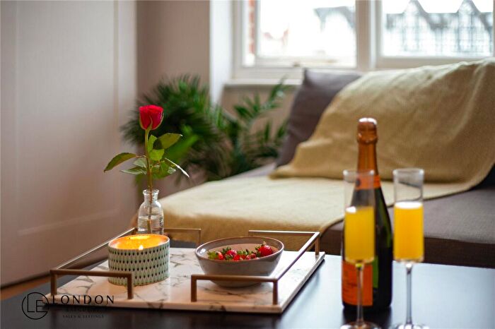 1 Bedroom Apartment For Sale In Abercorn Place, London, St John's Wood, NW8