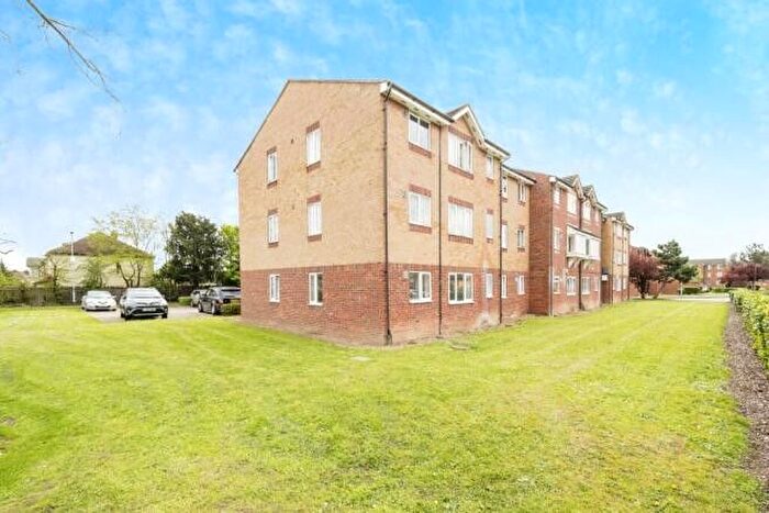 1 Bedroom Flat To Rent In Dagenham East, Dagenham, Essex, RM10