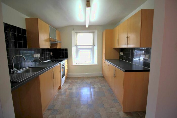 2 Bedroom Flat To Rent In Whitecross Road, Weston-Super-Mare, BS23