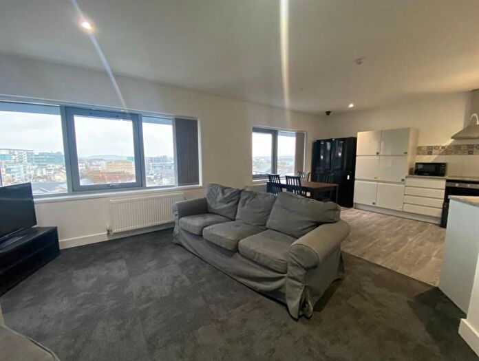 8 Bedroom Apartment To Rent In Kinterbury Street, Plymouth, PL1