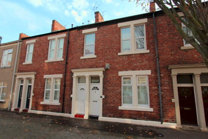 3 Bedroom Flat To Rent In Seymour St, North Shields. **Stunning !! **, NE29