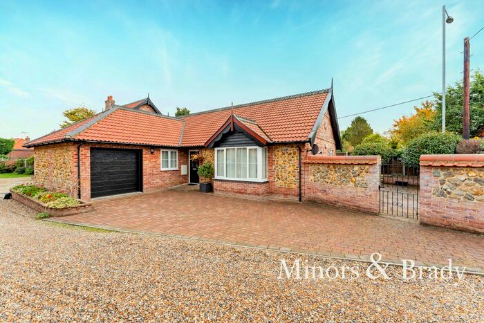 3 Bedroom Detached Bungalow For Sale In Southview Close, Watton, Thetford, IP25