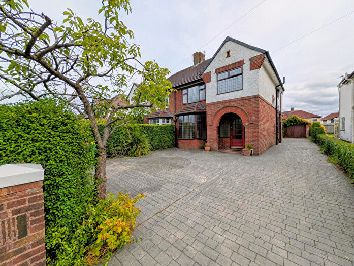4 Bedroom Semi Detached House To Rent In Lightfoot Lane, Fulwood, PR2