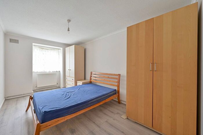 1 Bedroom Flat To Rent In Granville Road, Southfields, London, SW18