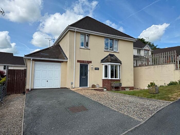 3 Bedroom Detached House For Sale In Bryn Deri Close, Adpar, Newcastle Emlyn, SA38