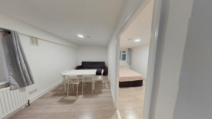 1 Bedroom Flat To Rent In St Pauls Avenue, Willesden Green, London, NW2