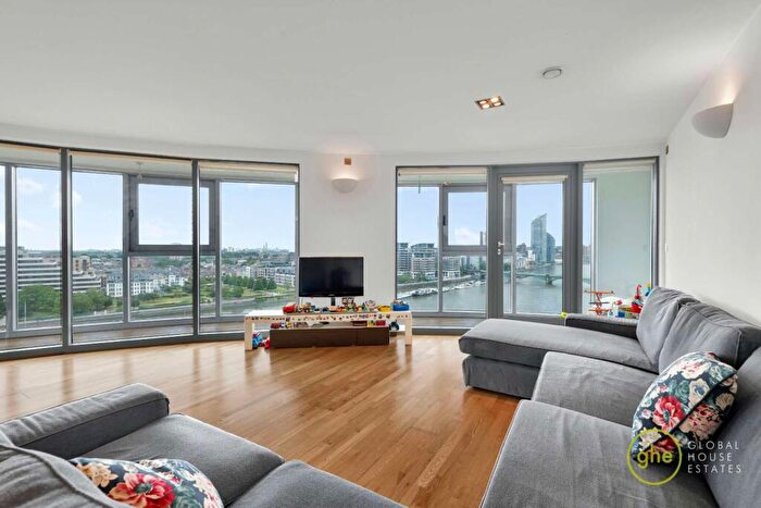 2 Bedroom Flat For Sale In Altura Tower, Bridges Court Road, London, SW11