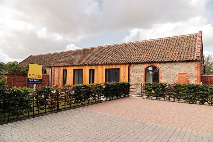 2 Bedroom Bungalow For Sale In Laurel Farm Barns, Hall Road, Crossdale Street, Northrepps, NR27