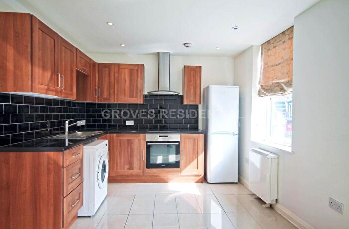 2 Bedroom Flat To Rent In Coombe Road, New Malden, KT3