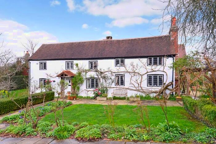 4 Bedroom Detached House For Sale In Okewood Hill, Dorking, RH5