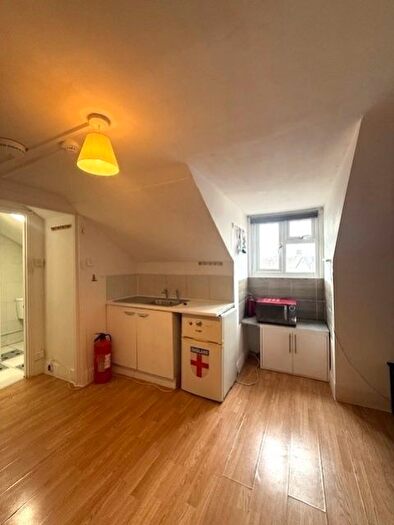 Studio To Rent In Greenhill Road, Harrow, Middlesex, HA1