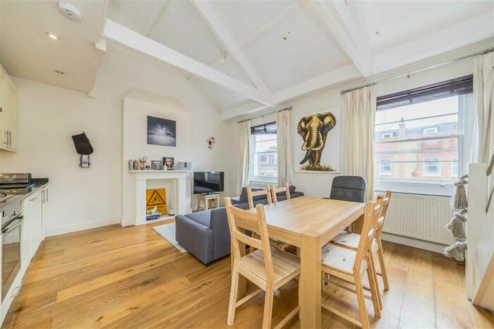 2 Bedroom Flat To Rent In Old Brompton Road, London, SW5