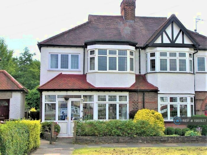 3 Bedroom Semi-Detached House To Rent In The Gardens, Harrow, HA1