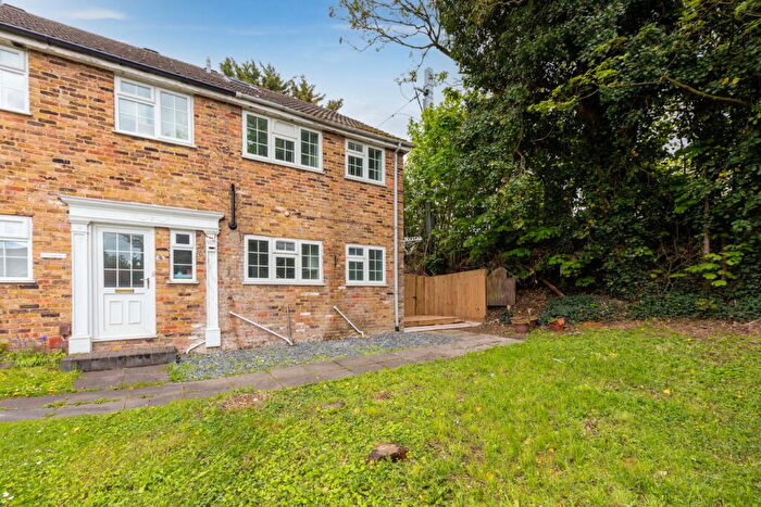 4 Bedroom Semi-Detached House For Sale In Boyn Valley Road, Maidenhead, SL6