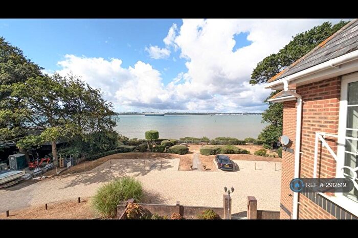 2 Bedroom Flat To Rent In Englefield Court, Southampton, SO31