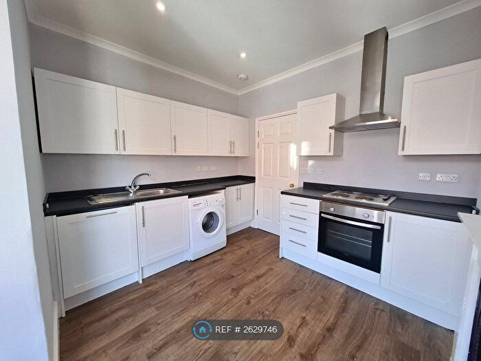 3 Bedroom Maisonette To Rent In Ramshill Road, Scarborough, YO11