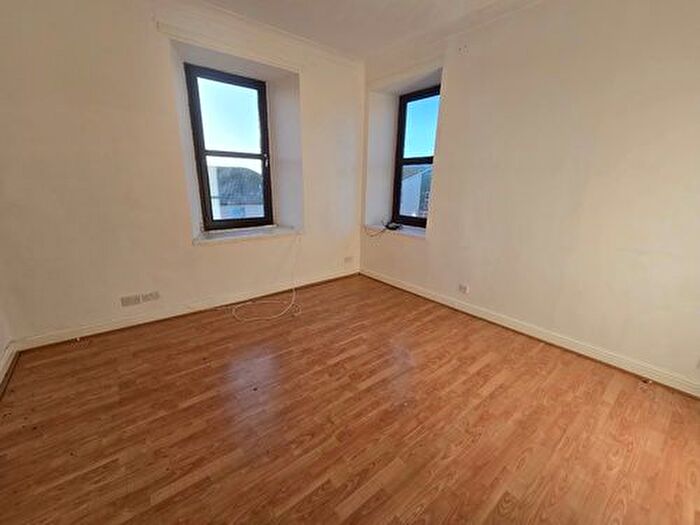 2 Bedroom Flat To Rent In Arbroath Road, Dundee, DD4