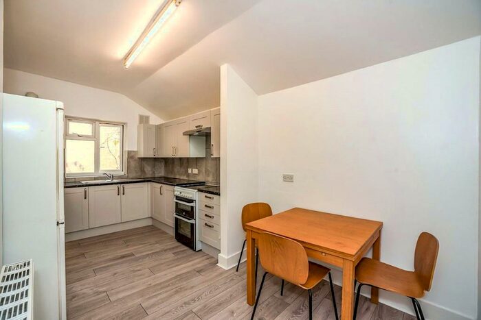 5 Bedroom Detached House To Rent In New Cross Road, London, SE14