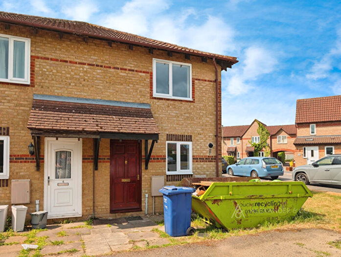 2 Bedroom End Of Terrace House To Rent In Cypress Gardens, Bicester, OX26