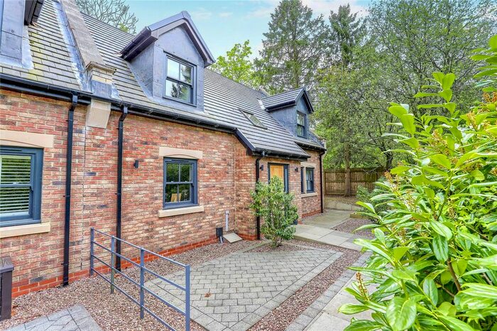 4 Bedroom End Of Terrace House For Sale In Church Lane, Nunthorpe, Middlesbrough, TS7