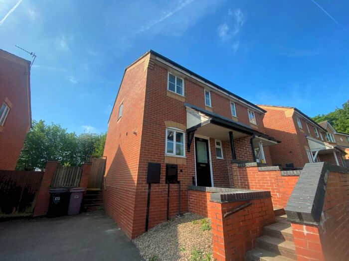 2 Bedroom Semi-Detached House For Sale In Bracken Road, Shirebrook, Mansfield, Derbyshire, NG20