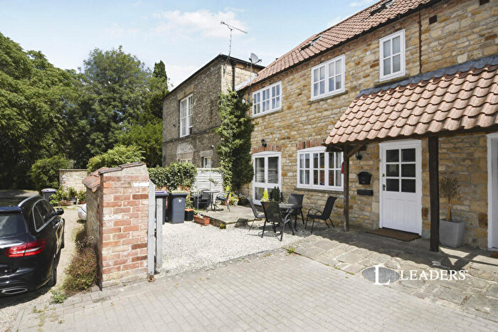 3 Bedroom Cottage To Rent In Hall Drive, Canwick, Lincoln, LN4