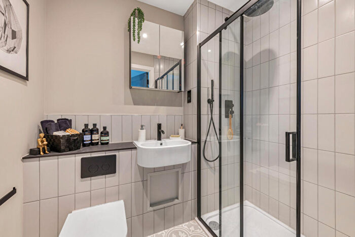 3 Bedroom Flat To Rent In The Gladstone, Dollis Hill Avenue, London, NW2